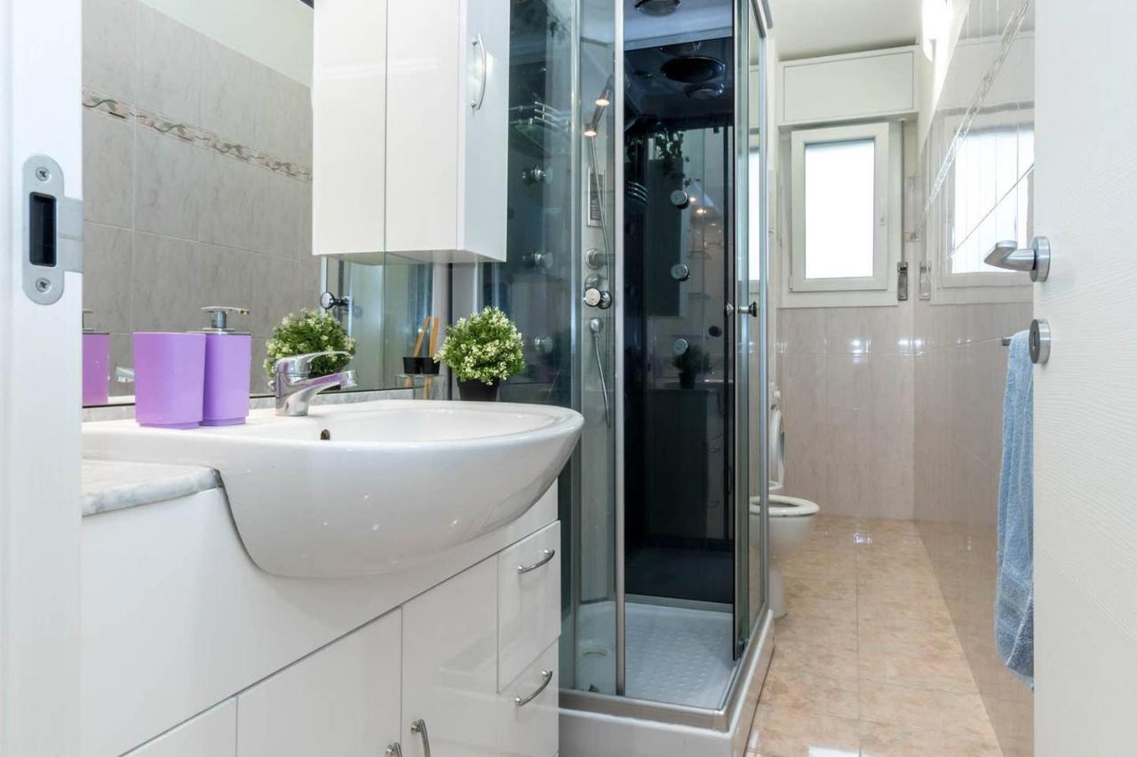 Altido Lovely Apt For 6 Located In Vibrant Gallaratese Milano Dış mekan fotoğraf